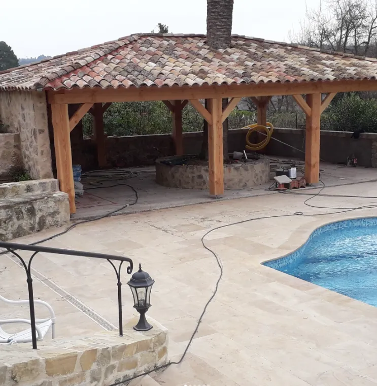 Aménagement complet d'un jardin avec création d'un pool house à Mouans-Sartoux, Grasse, Dos Reis Construction