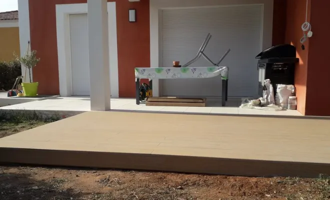 Aménagement d'une terrasse extérieur de maison à Cannes, Grasse, Dos Reis Construction